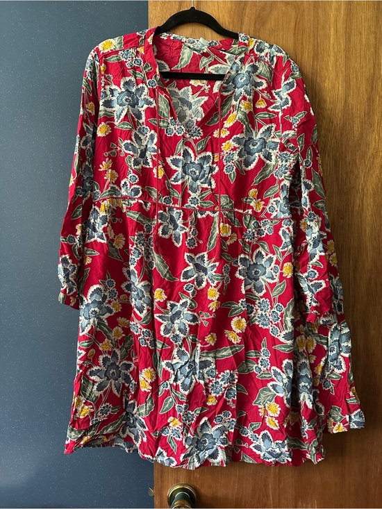 Old Navy Dresses & Skirts - Old Navy Red, Blue, White Floral dress